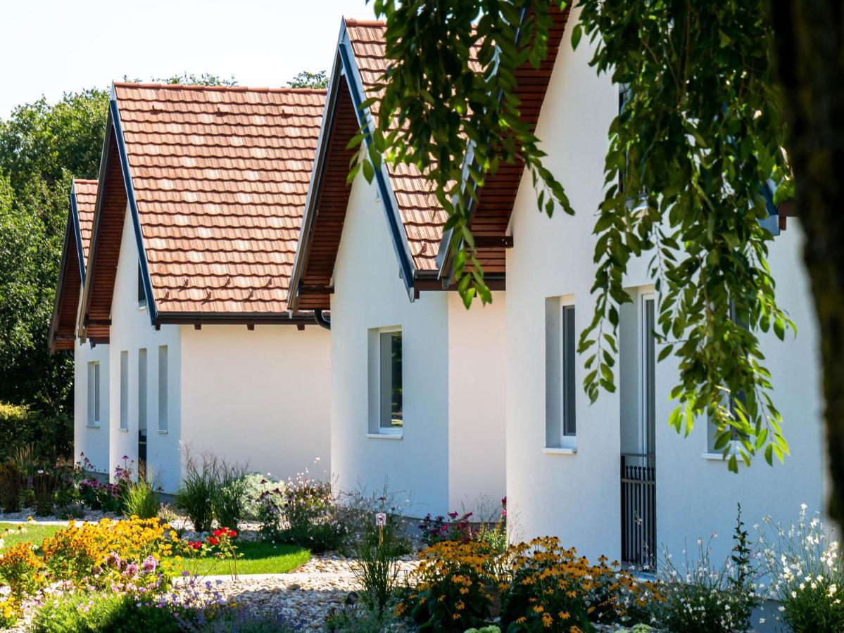 Ugo Apartman Halaszi Bagian luar foto