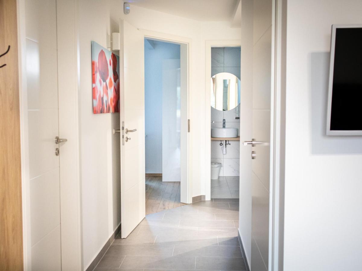 Ugo Apartman Halaszi Bagian luar foto