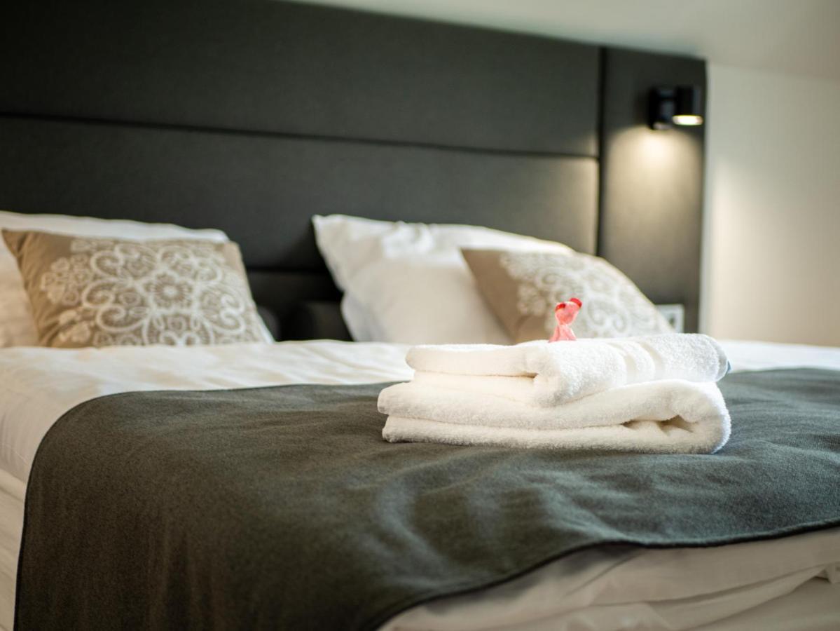 Ugo Apartman Halaszi Bagian luar foto