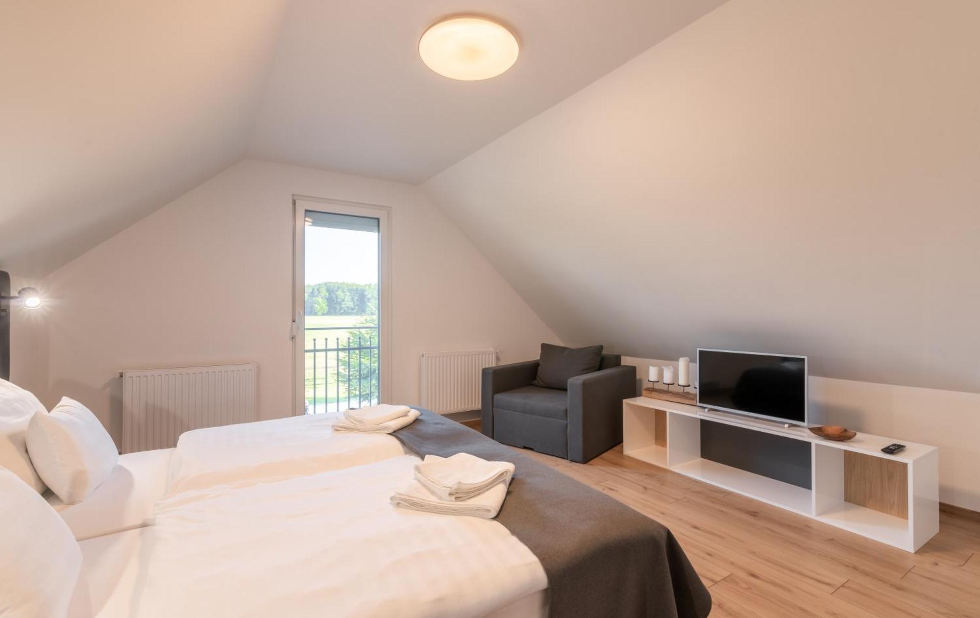 Ugo Apartman Halaszi Bagian luar foto