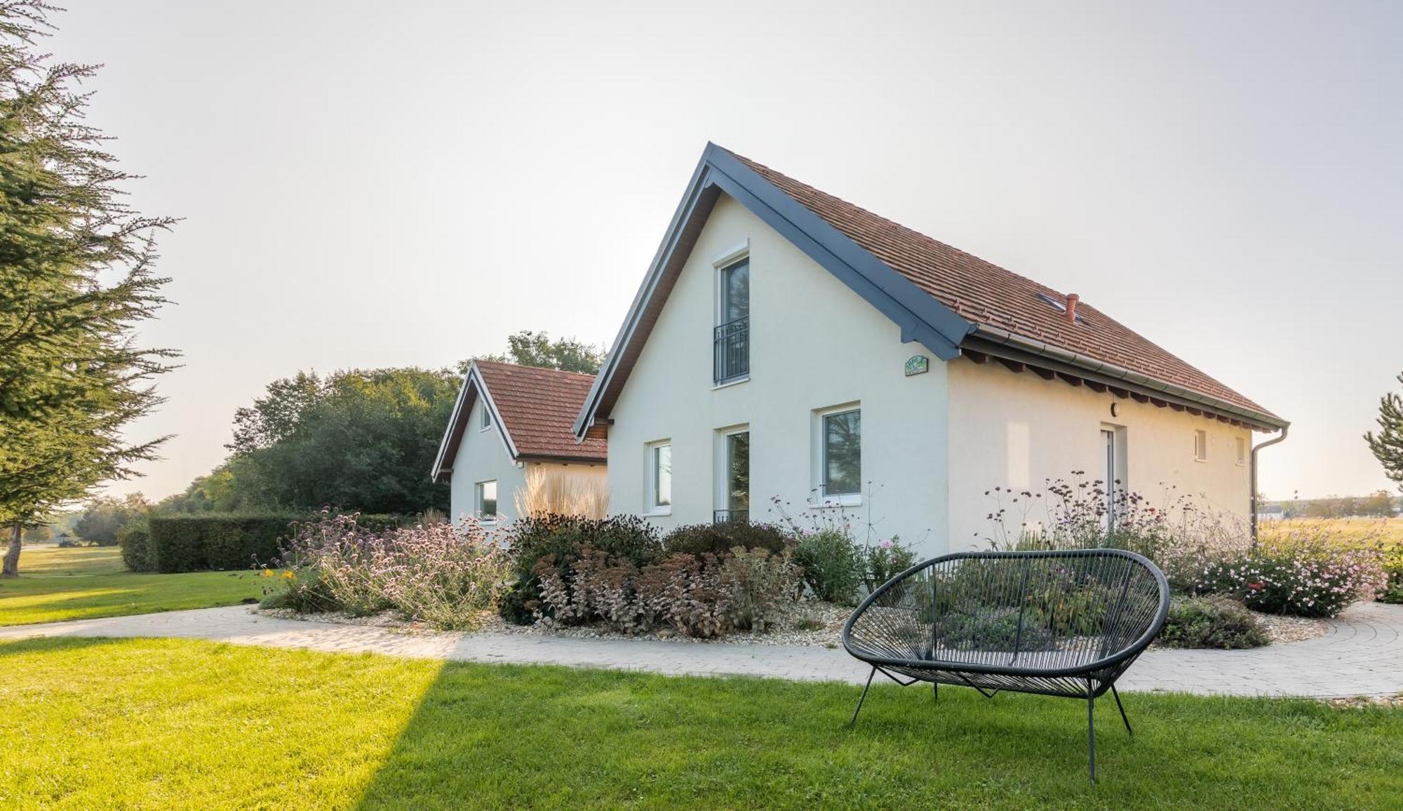 Ugo Apartman Halaszi Bagian luar foto