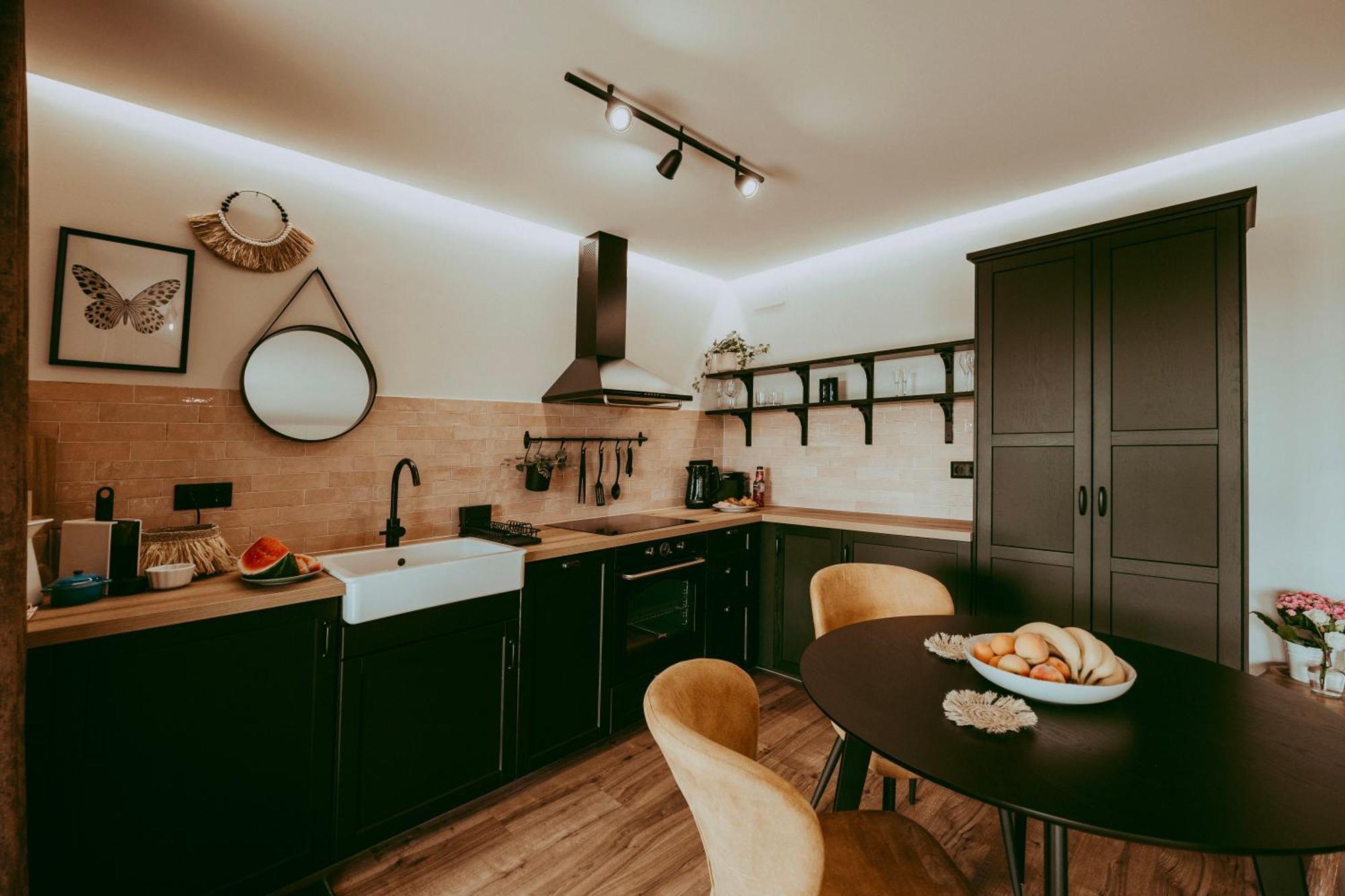 Ugo Apartman Halaszi Bagian luar foto
